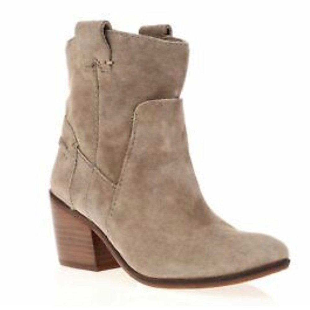 Vince Camuto Suede Ankle Booties 9.5